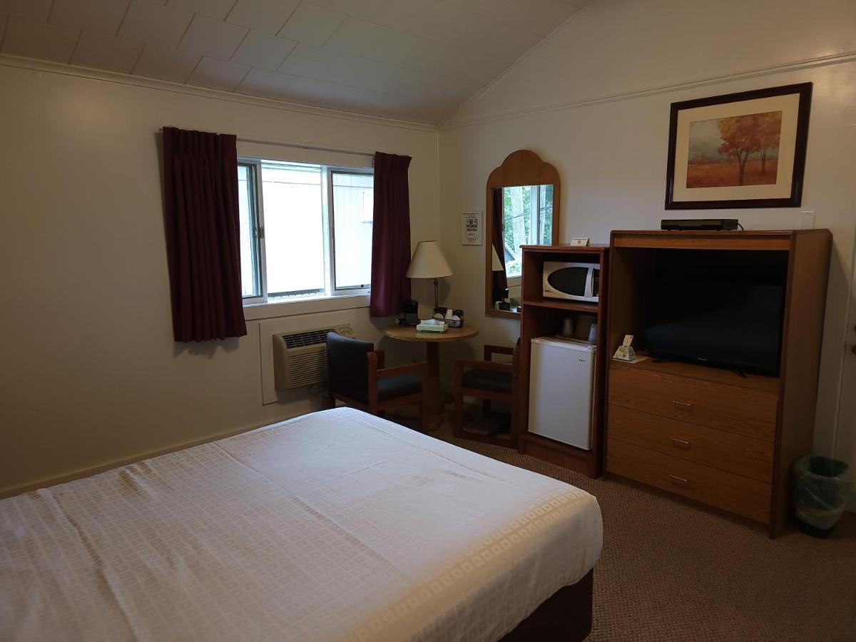 Hickory Grove Motor Inn - Cooperstown Extérieur photo